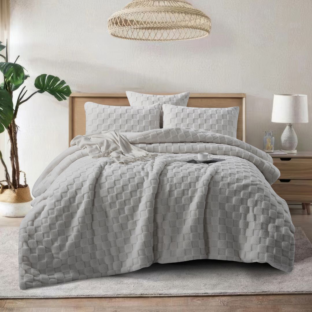 Checkered Silver Snuggle Fleece Comforter Set