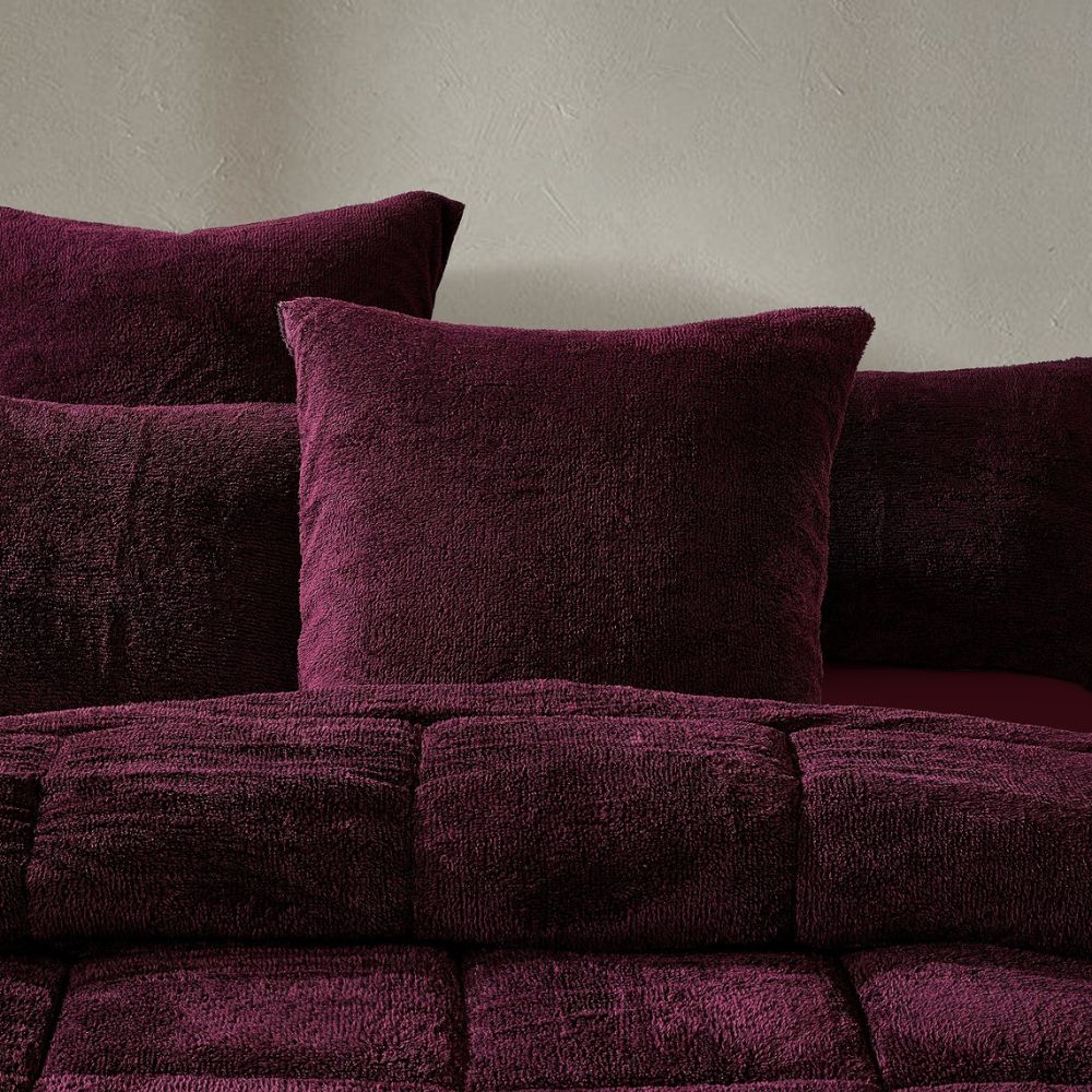 Burgundy Black Snuggle Fleece Comforter Set