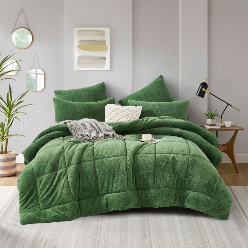 Morgan and Reid Jungle Snuggle Fleece Comforter Set