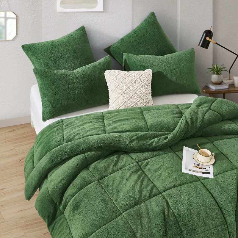 Morgan and Reid Jungle Snuggle Fleece Comforter Set