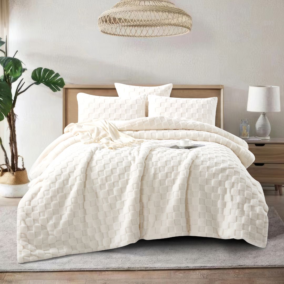 Checkered Cream Snuggle Fleece Comforter Set