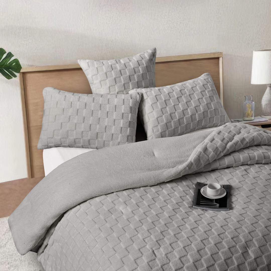 Checkered Silver Snuggle Fleece Comforter Set