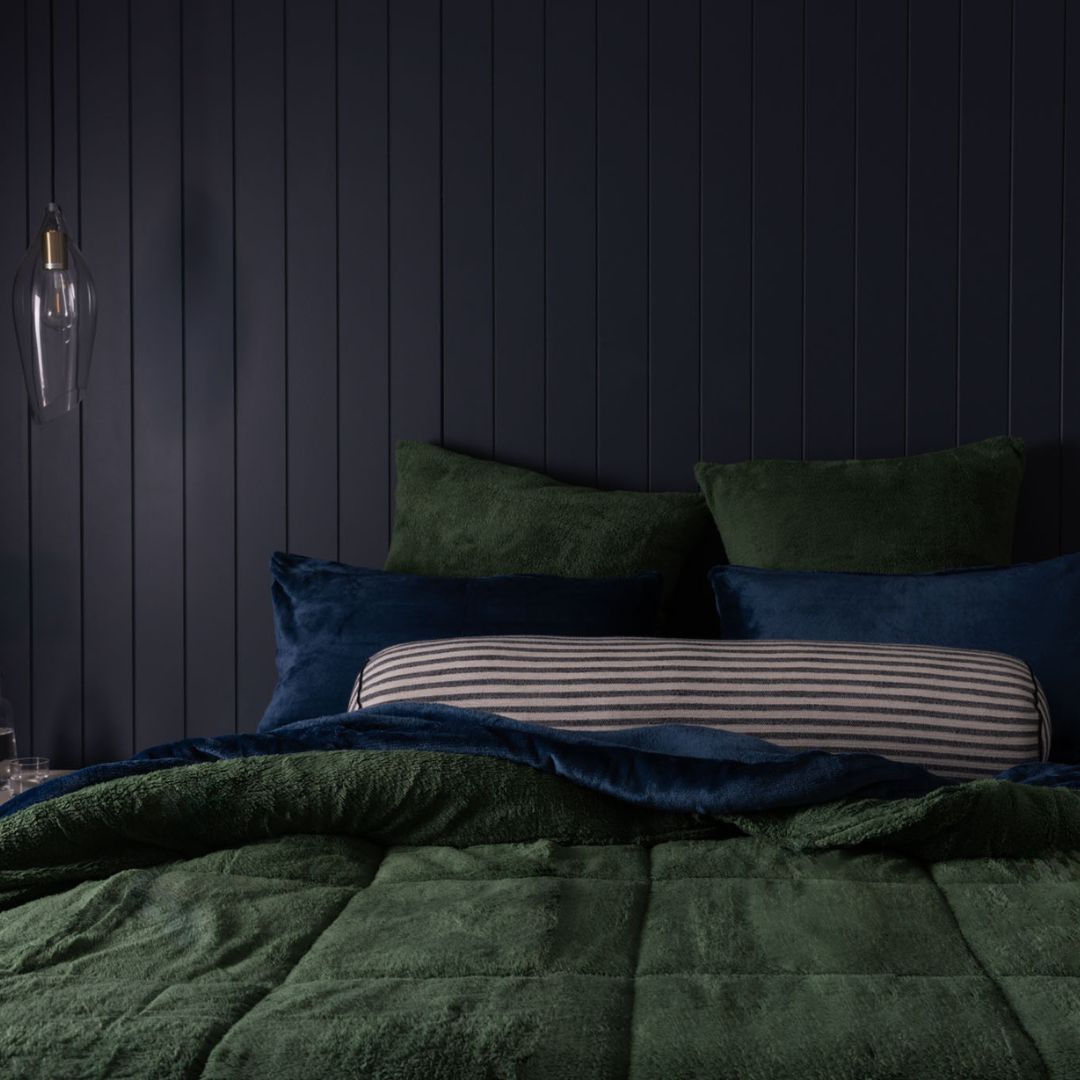 Morgan and Reid Jungle Snuggle Fleece Comforter Set