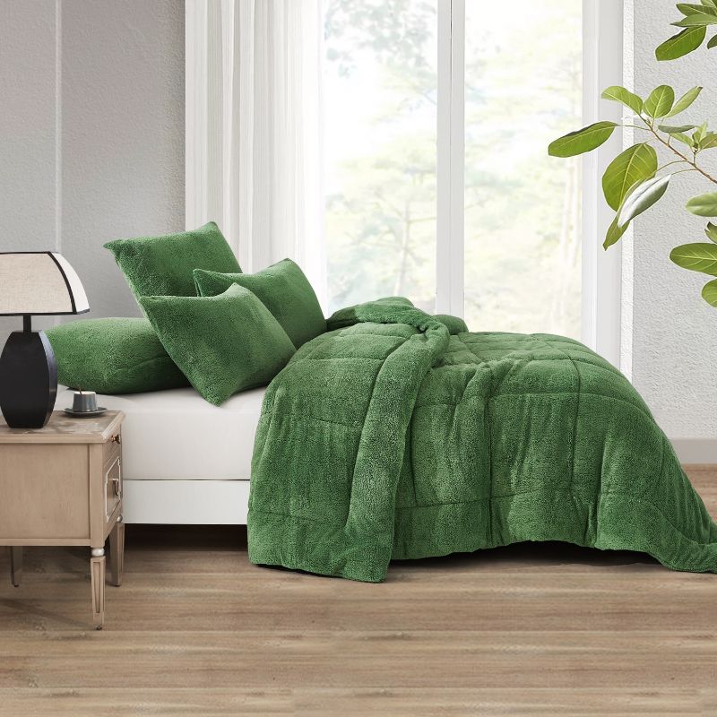 Morgan and Reid Jungle Snuggle Fleece Comforter Set